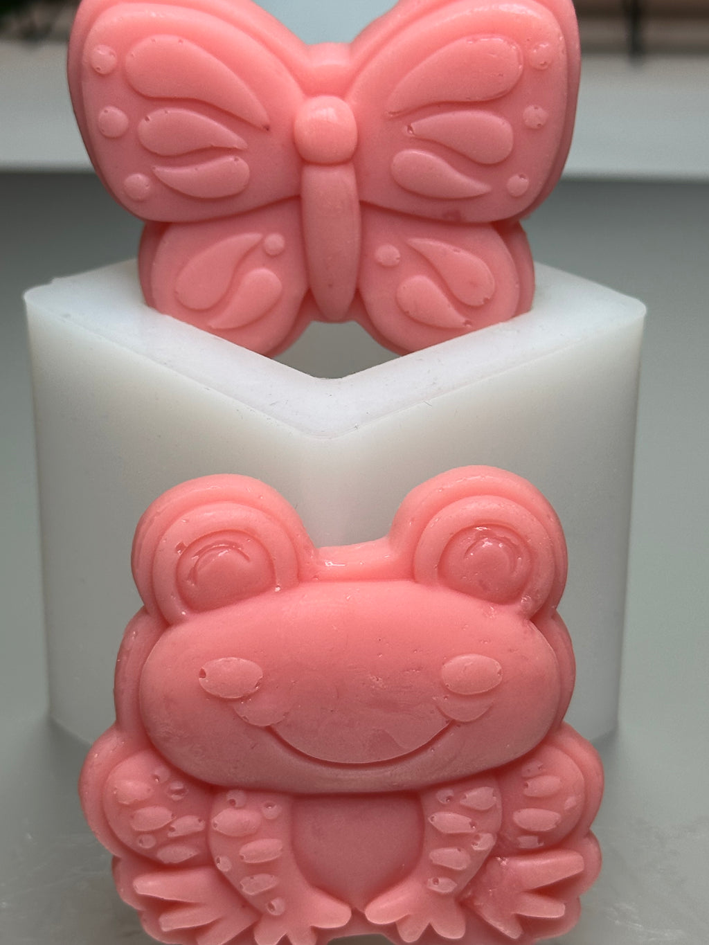 Butterfly and Frog - Goat Milk Soap 1.0 oz